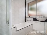 https://images.listonce.com.au/custom/160x/listings/7-mantova-drive-wheelers-hill-vic-3150/965/01658965_img_05.jpg?P6mzBNeSyHM