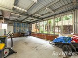 https://images.listonce.com.au/custom/160x/listings/7-mantova-drive-wheelers-hill-vic-3150/965/01658965_img_09.jpg?3E0o9said0Y