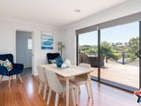 https://images.listonce.com.au/custom/160x/listings/7-maralee-drive-mooroolbark-vic-3138/890/01524890_img_10.jpg?jalJnRmqV44