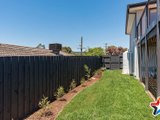 https://images.listonce.com.au/custom/160x/listings/7-maralee-drive-mooroolbark-vic-3138/890/01524890_img_19.jpg?KaxASi1bZUc