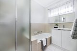 https://images.listonce.com.au/custom/160x/listings/7-marcia-court-glen-waverley-vic-3150/137/01661137_img_08.jpg?SwydUxMpPrU