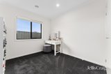 https://images.listonce.com.au/custom/160x/listings/7-mcgeachin-street-lucas-vic-3350/855/01772855_img_15.jpg?PmKGeEF_KZg