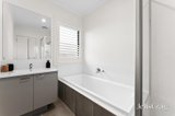 https://images.listonce.com.au/custom/160x/listings/7-mcgeachin-street-lucas-vic-3350/855/01772855_img_17.jpg?08MP8M1uvFg