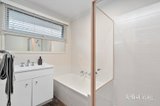 https://images.listonce.com.au/custom/160x/listings/7-melody-court-mooroolbark-vic-3138/671/01912671_img_09.jpg?omigylPKuKY