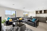 https://images.listonce.com.au/custom/160x/listings/7-mutton-lane-mernda-vic-3754/785/01081785_img_06.jpg?-bpHAZFter8