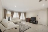 https://images.listonce.com.au/custom/160x/listings/7-nartanda-court-doncaster-east-vic-3109/714/00830714_img_08.jpg?l-xn9HsWd1c