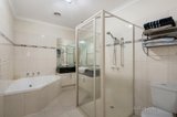 https://images.listonce.com.au/custom/160x/listings/7-nartanda-court-doncaster-east-vic-3109/714/00830714_img_09.jpg?z8N_bqNkruk