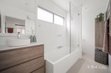https://images.listonce.com.au/custom/160x/listings/7-natal-avenue-edithvale-vic-3196/291/01766291_img_08.jpg?rBfV9sgk8Co