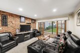 https://images.listonce.com.au/custom/160x/listings/7-oak-grove-brighton-vic-3186/096/00546096_img_05.jpg?pZHc_e46DVQ