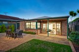 https://images.listonce.com.au/custom/160x/listings/7-oak-grove-brighton-vic-3186/096/00546096_img_08.jpg?Kf3hs94Au4c