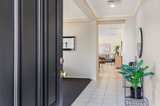 https://images.listonce.com.au/custom/160x/listings/7-oakridge-court-kyneton-vic-3444/558/01613558_img_09.jpg?pW7-J8ATlvY