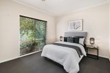 https://images.listonce.com.au/custom/160x/listings/7-oakridge-court-kyneton-vic-3444/558/01613558_img_12.jpg?KdoD3q_ZQyo