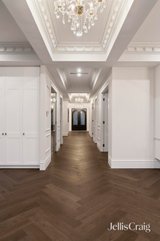 https://images.listonce.com.au/custom/160x/listings/7-old-orchard-way-doncaster-vic-3108/521/01908521_img_13.jpg?5AxlalaYJXg