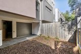 https://images.listonce.com.au/custom/160x/listings/7-old-school-road-notting-hill-vic-3168/992/01700992_img_10.jpg?ecvEpNICp8w