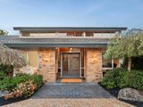 https://images.listonce.com.au/custom/160x/listings/7-orchard-rise-park-orchards-vic-3114/576/01649576_img_04.jpg?EpOQJwqdIxg