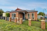 https://images.listonce.com.au/custom/160x/listings/7-oscar-drive-sebastopol-vic-3356/129/01725129_img_01.jpg?0Jjw8dUngc4