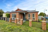 https://images.listonce.com.au/custom/160x/listings/7-oscar-drive-sebastopol-vic-3356/960/01734960_img_06.jpg?WfzCwwBVe8o