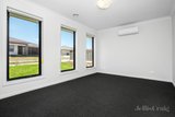 https://images.listonce.com.au/custom/160x/listings/7-overall-street-lucas-vic-3350/226/01771226_img_05.jpg?NNoHGkyTq-8