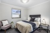 https://images.listonce.com.au/custom/160x/listings/7-paperbark-court-croydon-vic-3136/998/01281998_img_09.jpg?p54gwE6NQJs