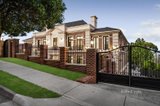 https://images.listonce.com.au/custom/160x/listings/7-pleasant-view-crescent-wheelers-hill-vic-3150/768/01409768_img_01.jpg?Dd8GvkyAwhU