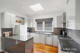 https://images.listonce.com.au/custom/160x/listings/7-pollina-street-bentleigh-east-vic-3165/228/01739228_img_04.jpg?Hfe8HdvMD_g
