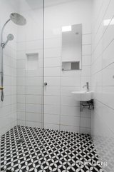 https://images.listonce.com.au/custom/160x/listings/7-pollina-street-bentleigh-east-vic-3165/228/01739228_img_11.jpg?2gxmauFxKSU