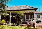 https://images.listonce.com.au/custom/160x/listings/7-pollina-street-bentleigh-east-vic-3165/853/01578853_img_17.jpg?B8LR3UFiLKQ