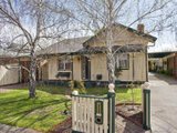 https://images.listonce.com.au/custom/160x/listings/7-raleigh-grove-essendon-north-vic-3041/497/00847497_img_01.jpg?iAMA3Rb1REg