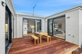 https://images.listonce.com.au/custom/160x/listings/7-raymond-street-daylesford-vic-3460/950/01875950_img_05.jpg?L0Dd2wMbfr8