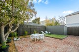 https://images.listonce.com.au/custom/160x/listings/7-rennie-street-williamstown-vic-3016/368/01228368_img_11.jpg?qhSoOf1Ec8s
