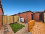 https://images.listonce.com.au/custom/160x/listings/7-rockbank-walk-armstrong-creek-vic-3217/837/01966837_img_01.jpg?vU0dHlsybB0