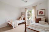 https://images.listonce.com.au/custom/160x/listings/7-rockingham-close-kew-vic-3101/102/01980102_img_12.jpg?63YtQVOkbLM