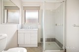 https://images.listonce.com.au/custom/160x/listings/7-rossiter-court-seaford-vic-3198/209/01766209_img_09.jpg?6moJg6mw0co