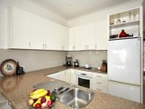 https://images.listonce.com.au/custom/160x/listings/7-rouse-street-port-melbourne-vic-3207/314/01087314_img_04.jpg?dXHto8wIFFs