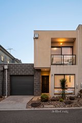 https://images.listonce.com.au/custom/160x/listings/7-ruby-lane-greensborough-vic-3088/330/01645330_img_01.jpg?-1foWPfeGIQ