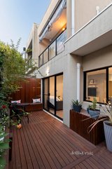 https://images.listonce.com.au/custom/160x/listings/7-ruby-lane-greensborough-vic-3088/330/01645330_img_06.jpg?MEJcQWceaho