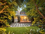 https://images.listonce.com.au/custom/160x/listings/7-ruskin-street-elwood-vic-3184/421/01793421_img_02.jpg?VdXneEnJL08