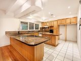 https://images.listonce.com.au/custom/160x/listings/7-sackville-street-kew-vic-3101/121/01684121_img_07.jpg?V5qEfRTylxk