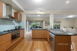 https://images.listonce.com.au/custom/160x/listings/7-selby-street-mount-waverley-vic-3149/318/01340318_img_03.jpg?-St9PhUR8lA