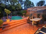 https://images.listonce.com.au/custom/160x/listings/7-singleton-road-balwyn-north-vic-3104/031/01685031_img_07.jpg?VNvHQW27_1Q