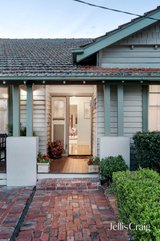 https://images.listonce.com.au/custom/160x/listings/7-smith-street-coburg-north-vic-3058/333/01819333_img_18.jpg?Iy0mE_Dk6rI