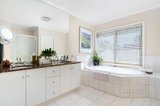 https://images.listonce.com.au/custom/160x/listings/7-st-glens-way-lake-gardens-vic-3355/557/01114557_img_10.jpg?Jdn3VTqEBCo