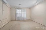 https://images.listonce.com.au/custom/160x/listings/7-st-james-court-blackburn-south-vic-3130/548/01809548_img_05.jpg?qKcgGHzy-gA