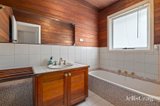 https://images.listonce.com.au/custom/160x/listings/7-st-james-court-blackburn-south-vic-3130/548/01809548_img_06.jpg?t4M576PhKhI