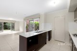 https://images.listonce.com.au/custom/160x/listings/7-st-leonard-drive-south-morang-vic-3752/592/01934592_img_03.jpg?kzdX2qlrYVI