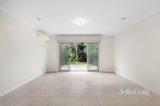 https://images.listonce.com.au/custom/160x/listings/7-st-leonard-drive-south-morang-vic-3752/592/01934592_img_04.jpg?6JF3w7ZzevE