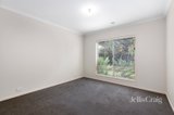 https://images.listonce.com.au/custom/160x/listings/7-st-leonard-drive-south-morang-vic-3752/592/01934592_img_05.jpg?rSHQSjaViHQ