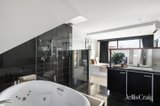 https://images.listonce.com.au/custom/160x/listings/7-stewart-place-richmond-vic-3121/109/01910109_img_11.jpg?40xq6qnh2U4