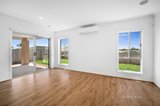 https://images.listonce.com.au/custom/160x/listings/7-sundance-boulevard-winter-valley-vic-3358/018/01476018_img_06.jpg?86xldiLLOF8