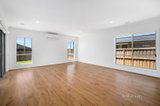 https://images.listonce.com.au/custom/160x/listings/7-sundance-boulevard-winter-valley-vic-3358/419/01930419_img_06.jpg?02Ed-R0uGGk